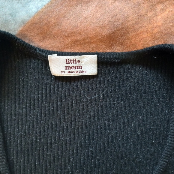 Aritzia | Knit Wrap Prunella Little Moon Crop Top Sweater - Picture 4 of 7